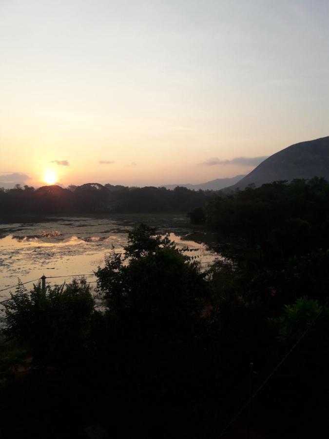 Lake View Dambulla Exterior photo